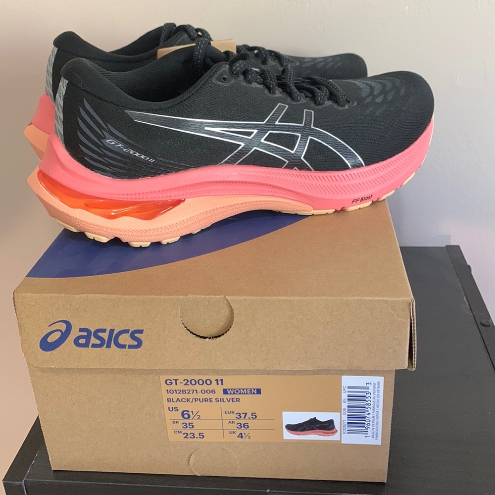 ASICS GT 2000 11 NEW WITH TAGS